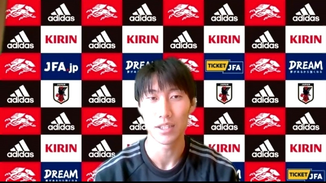 オンラインで報道陣の質問に応じた日本代表MF鎌田
