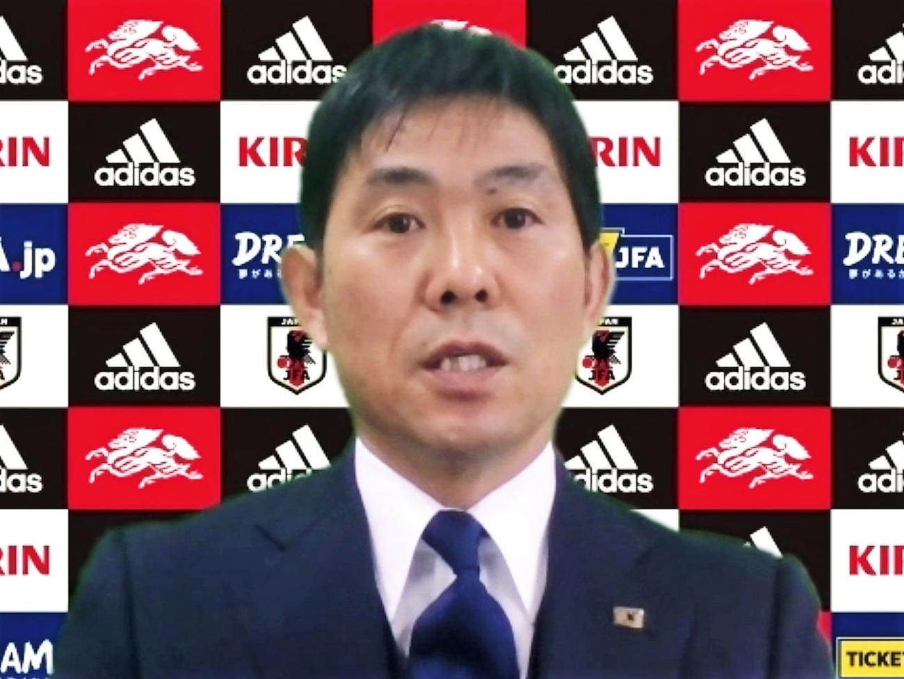 U－23日本代表候補メンバーを発表し、オンラインで取材に応じる森保監督（共同）