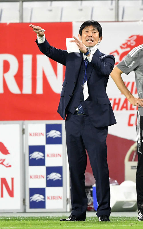 月」と「太陽」対決 森保日本ピクシー率いる強豪セルビアに競り勝つ