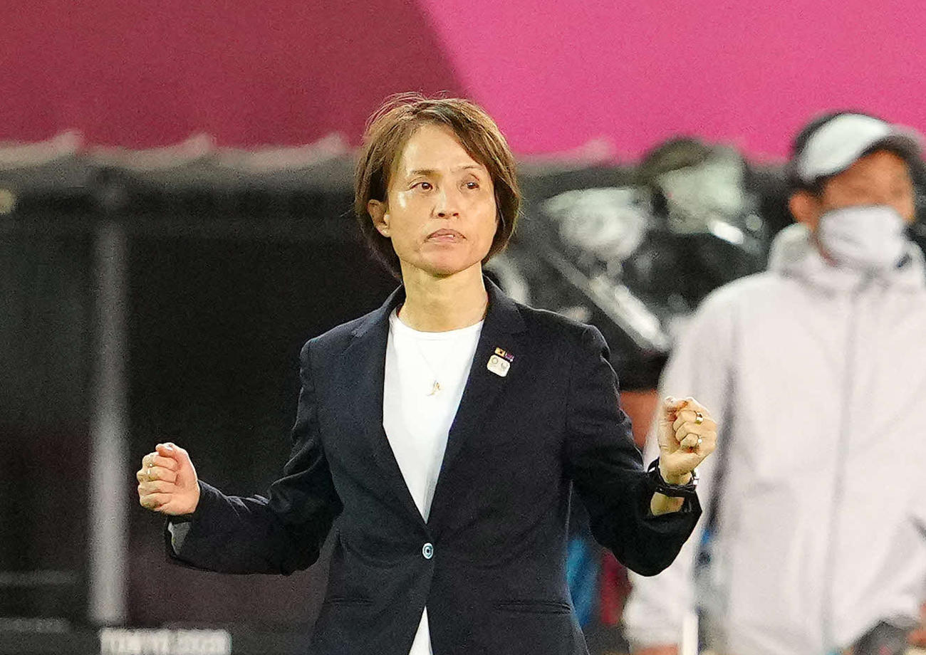 高倉監督