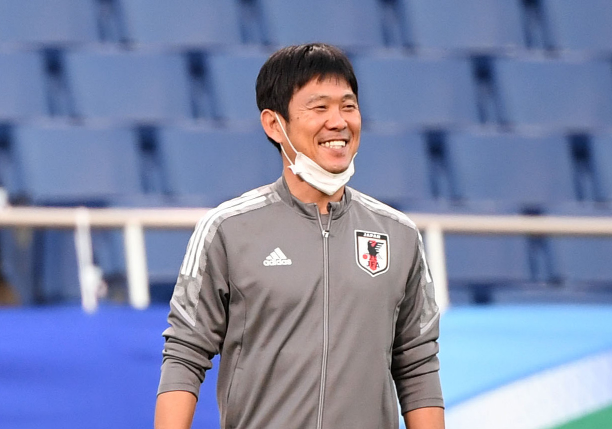 笑顔を見せる森保監督（撮影・横山健太）