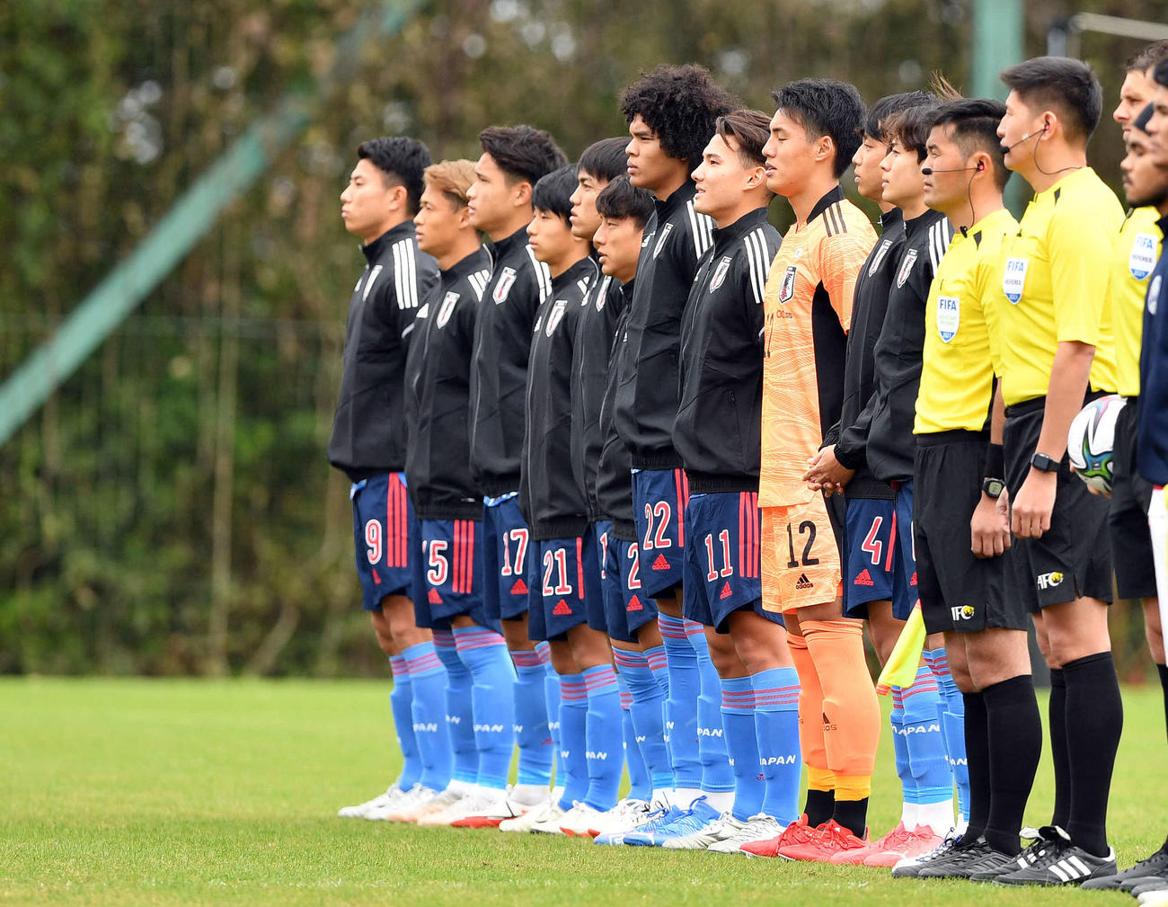 日本対カンボジア　試合に臨む日本イレブン（撮影・滝沢徹郎）