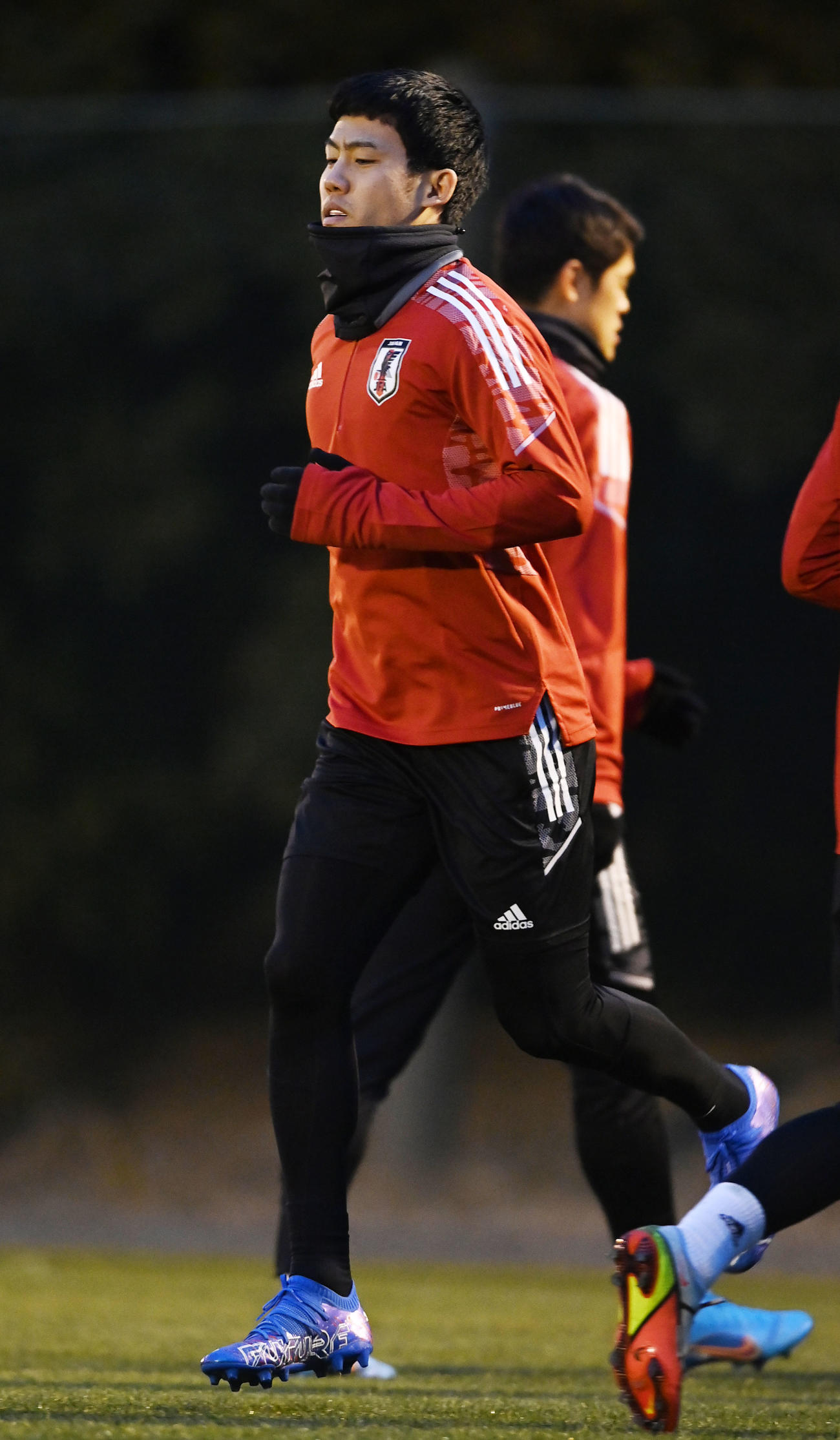 トレーニングをする遠藤（2022年1月25日撮影）