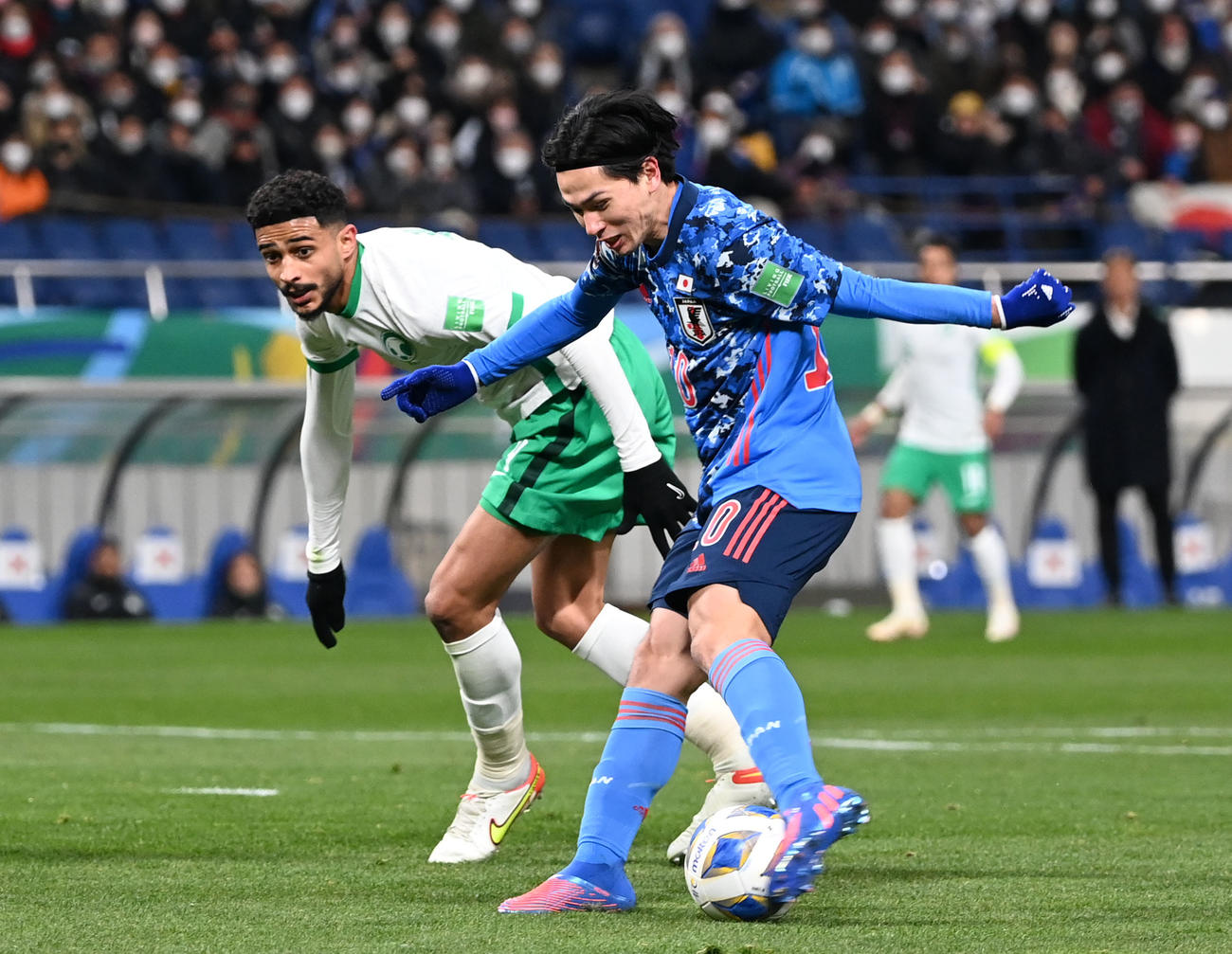 日本対サウジアラビア　前半、先制ゴールを決める南野（撮影・横山健太）