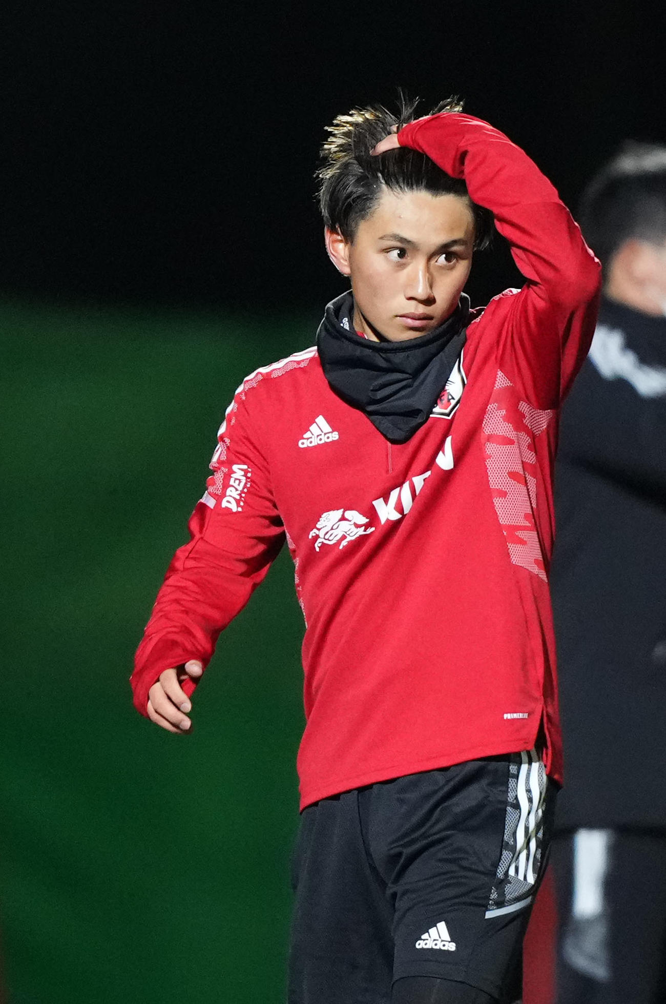 日本代表練習　練習を終え引き揚げる荒木遼太郎（2022年1月19日撮影）