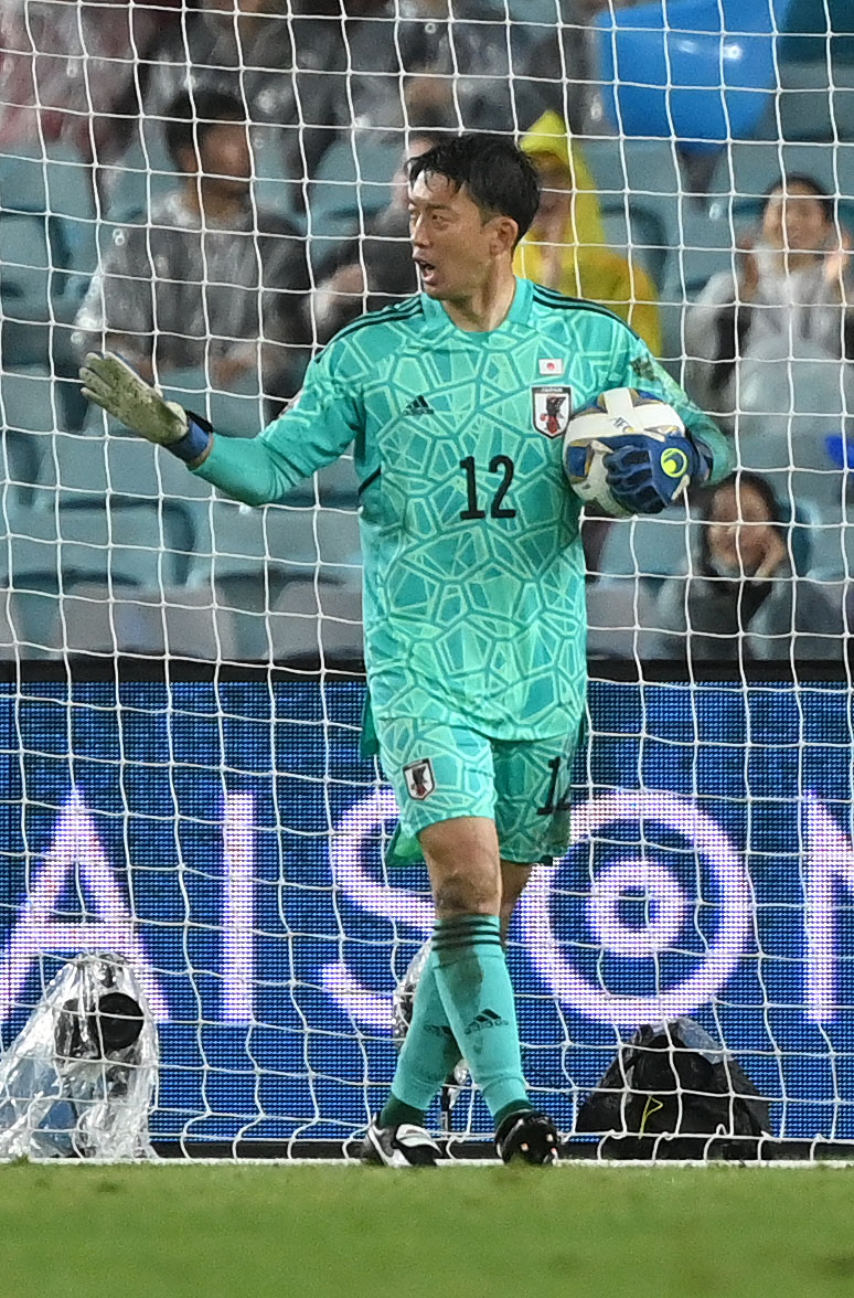 日本対オーストラリア　前半、指示を出すGK権田（撮影・横山健太）