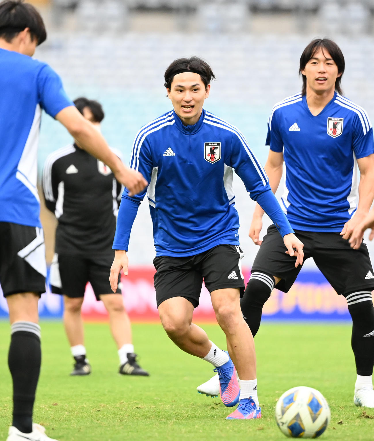 南野拓実（中央）（2022年3月23日）