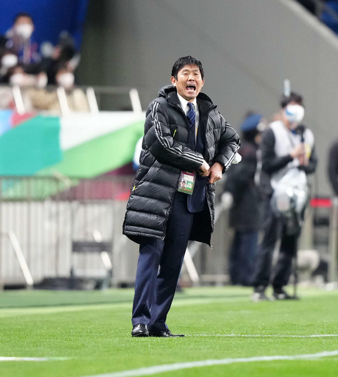 日本対ベトナム　前半、指示を出す森保監督（2022年3月29日撮影）