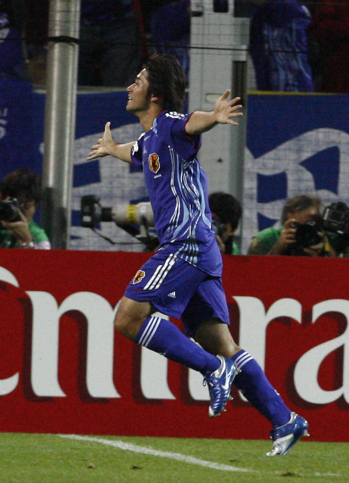 W杯ドイツ大会　日本対ブラジル　玉田圭司は先制ゴールを挙げ喜ぶ（06年6月22日撮影、ガブリエル・ピコ）