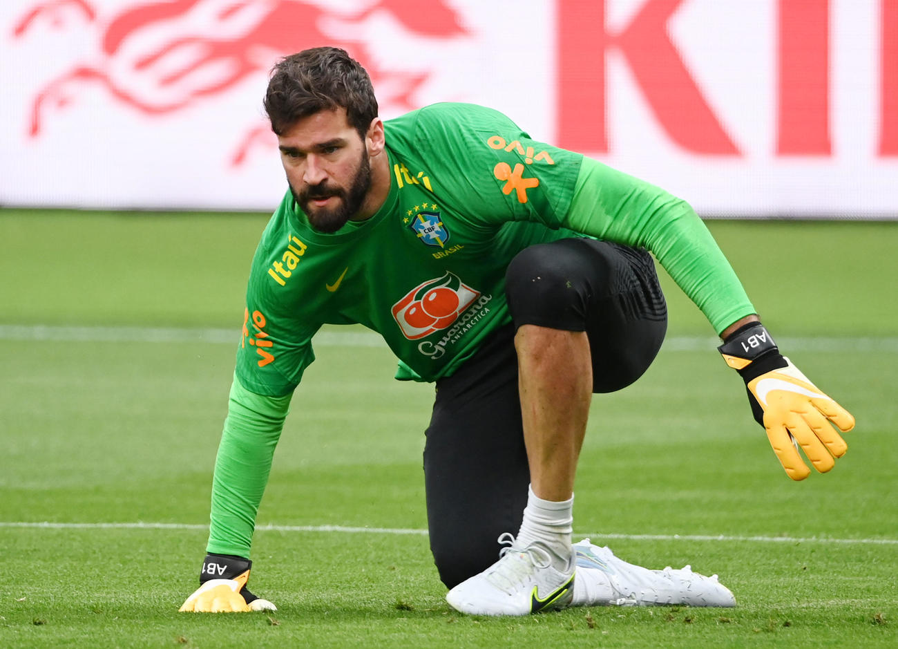 トレーニングをするブラジル代表のGKアリソン（撮影・横山健太）