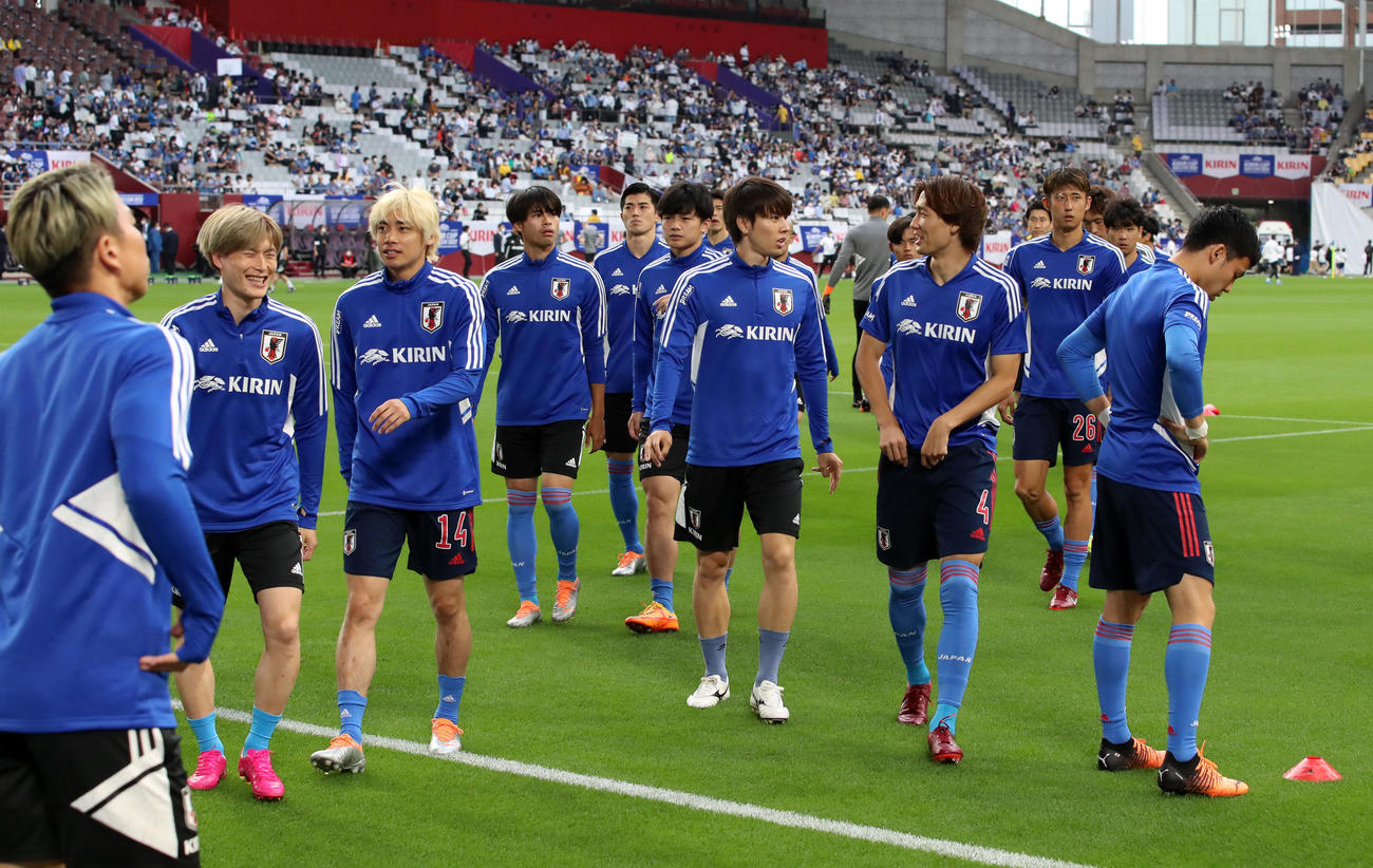 日本対ガーナ　練習開始する日本代表イレブンたち（撮影・加藤哉）