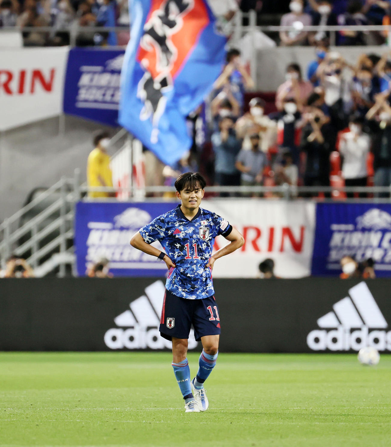 日本対ガーナ　試合終了の笛が鳴り安堵（あんど）の表情を見せる久保（撮影・加藤哉）