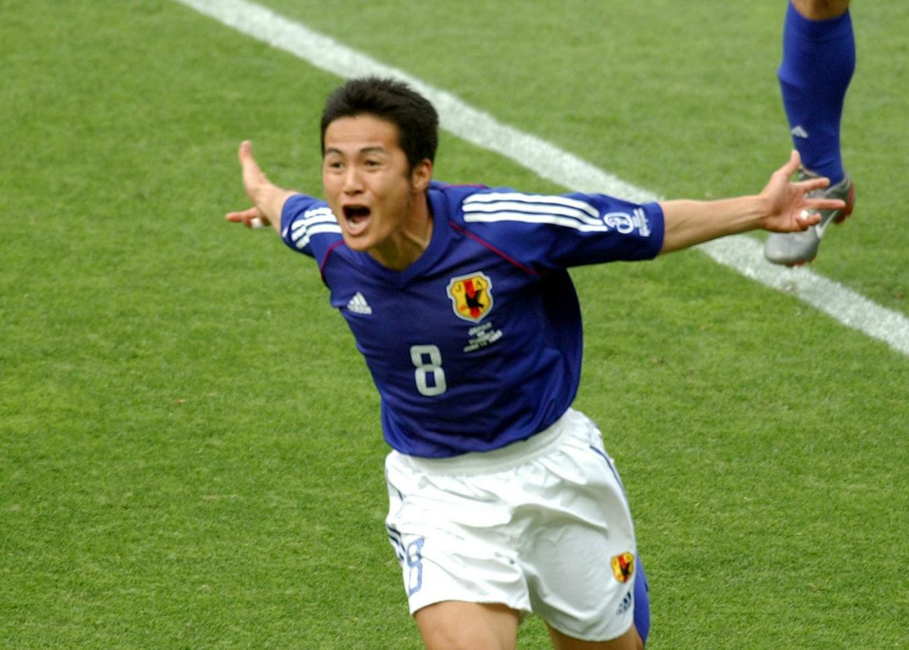 日本対チュニジア　ゴールを決めて喜ぶ森島寛晃＝2002年6月14日