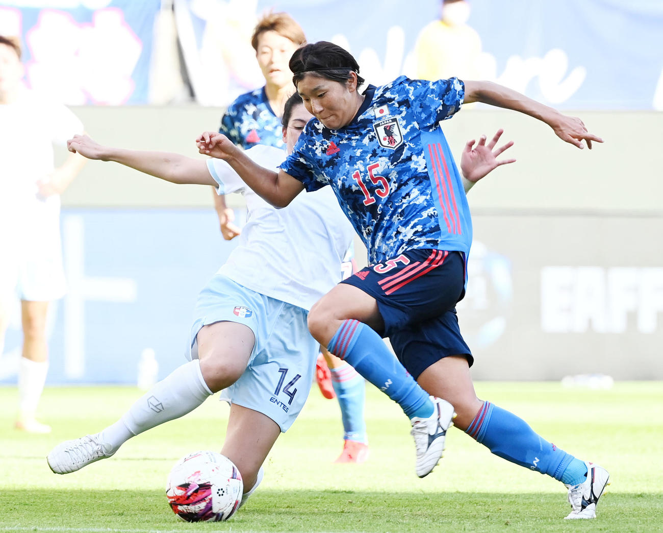 日本対台湾　前半、ドリブルする千葉（撮影・横山健太）