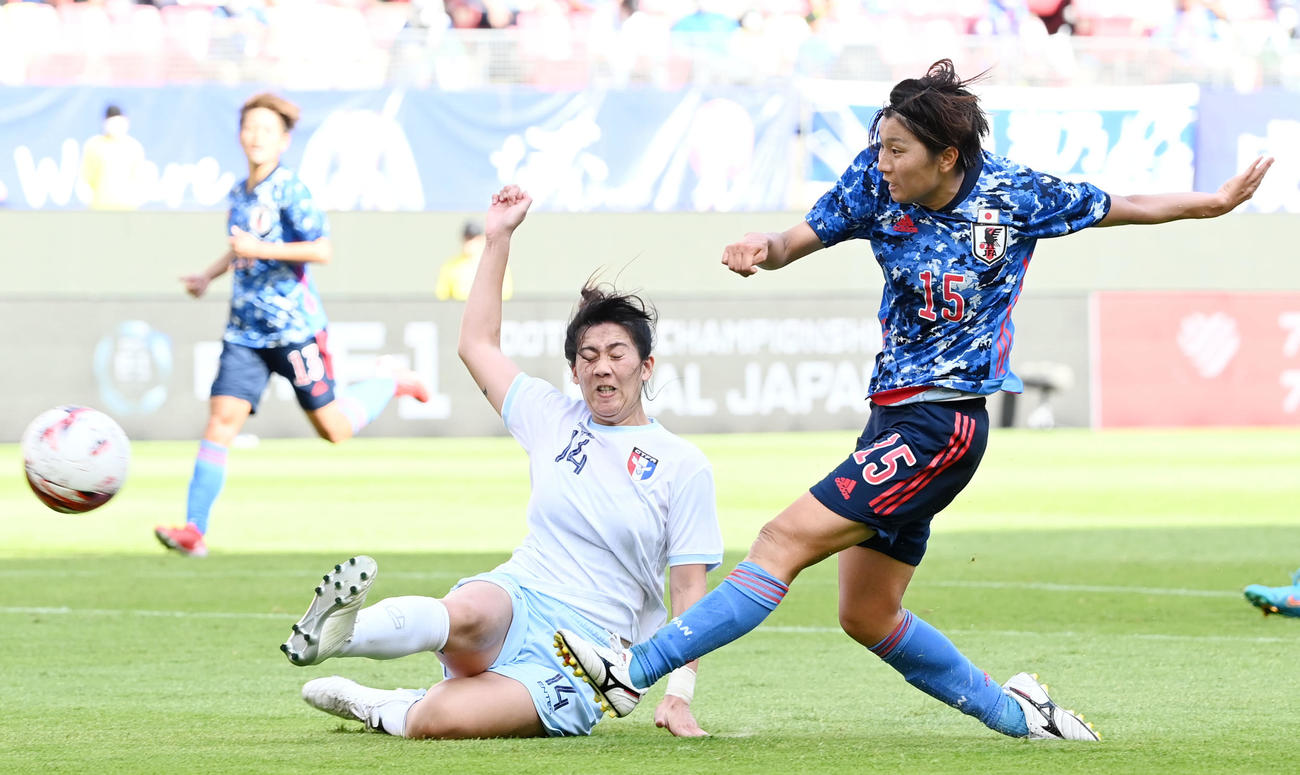 日本対台湾　前半、シュートを放つ千葉（撮影・横山健太）