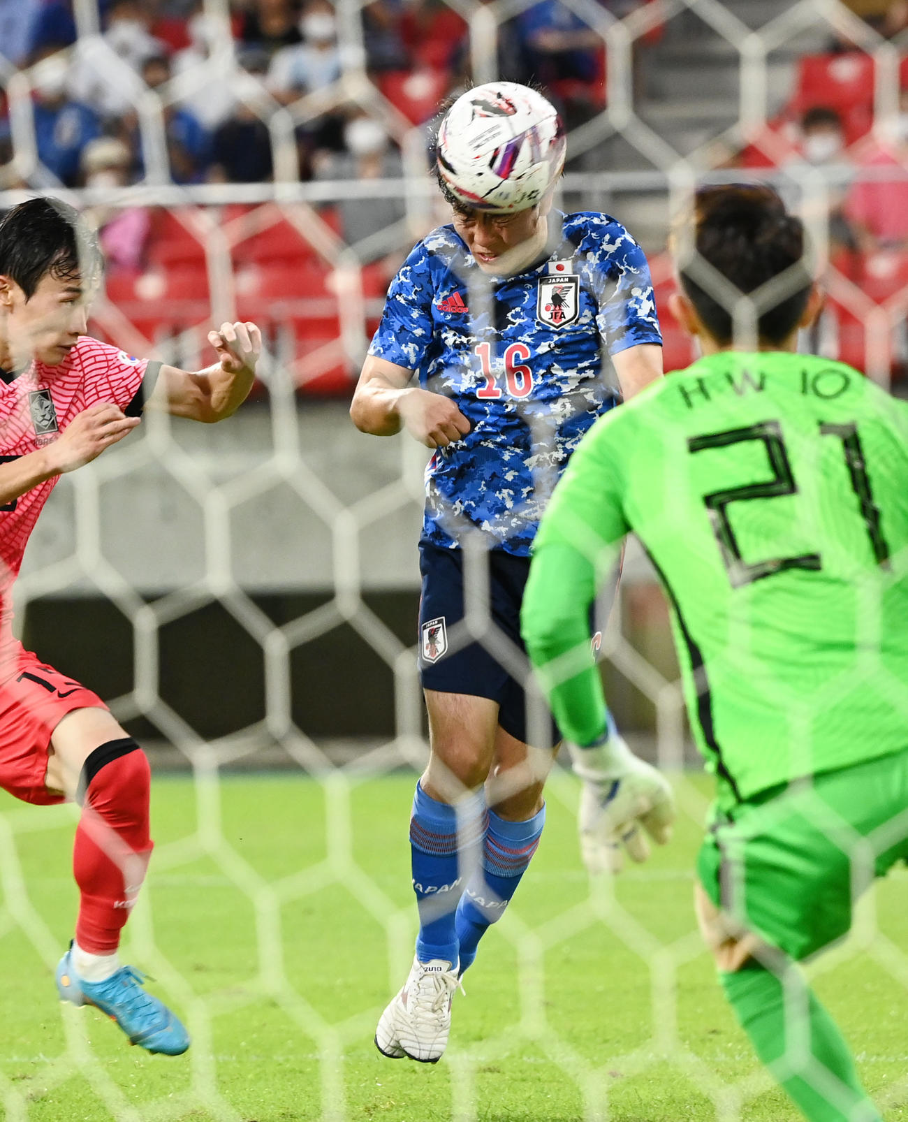日本対韓国　後半、先制ゴールを決める相馬（撮影・横山健太）