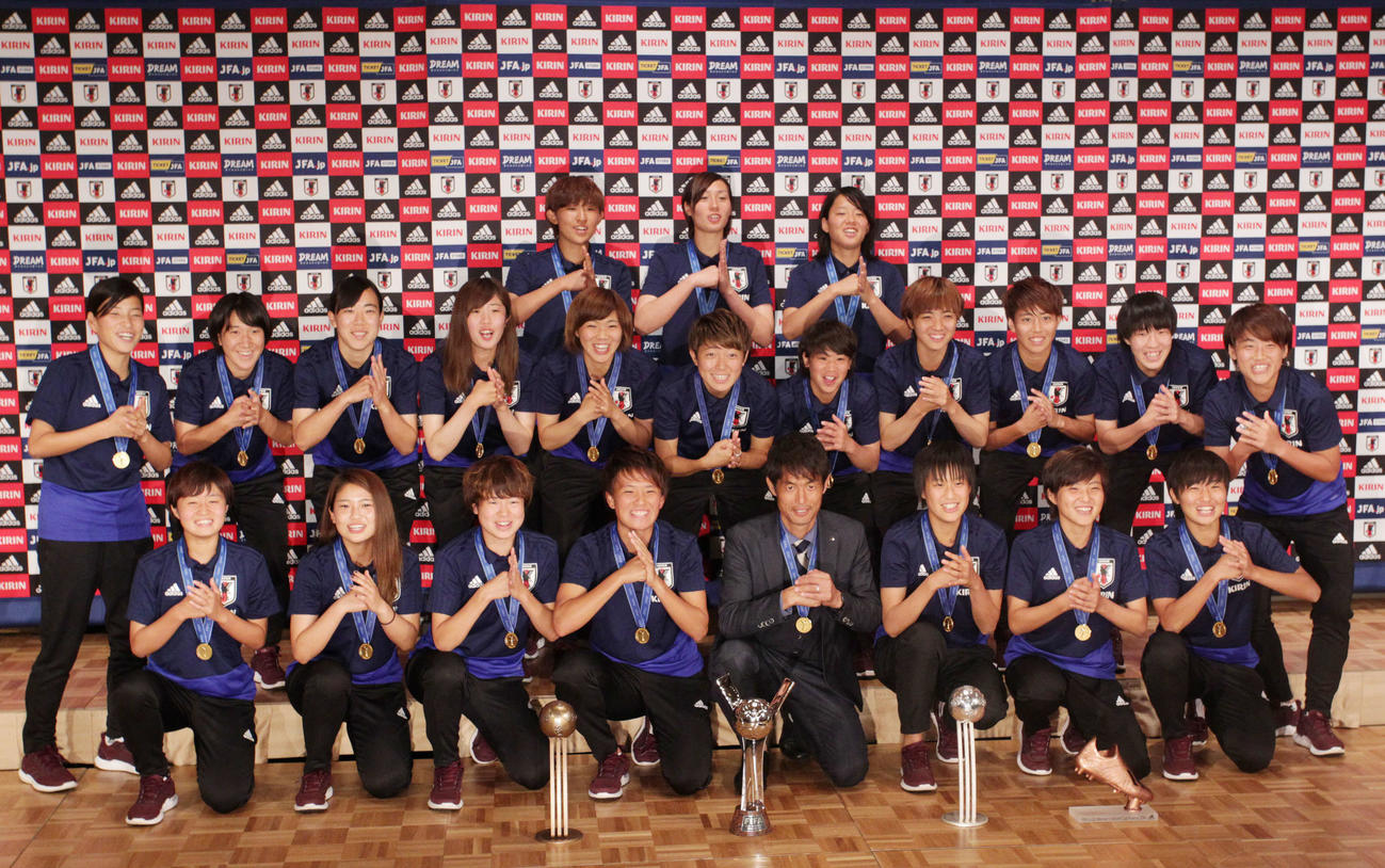 U－20女子W杯の優勝報告会を行ったU－20女子日本代表（2018年8月26日撮影）
