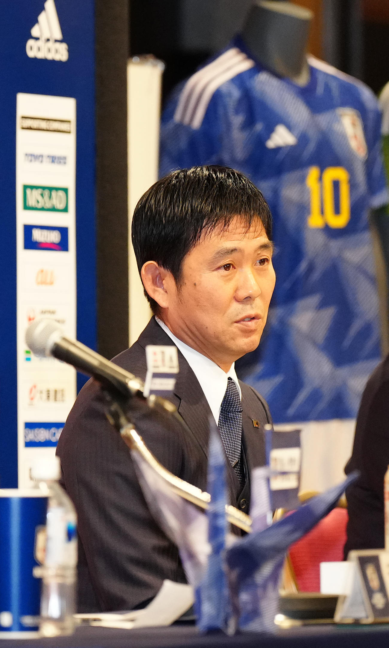 W杯カタール大会のメンバー発表会見に臨むサッカー日本代表の森保監督（撮影・江口和貴）