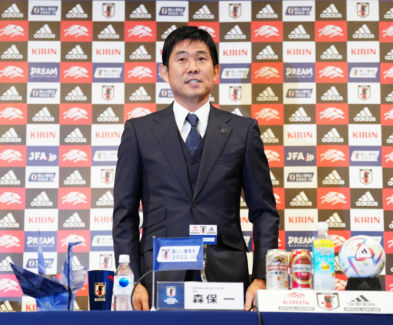 W杯カタール大会のメンバー発表会見に臨むサッカー日本代表の森保監督（撮影・江口和貴）