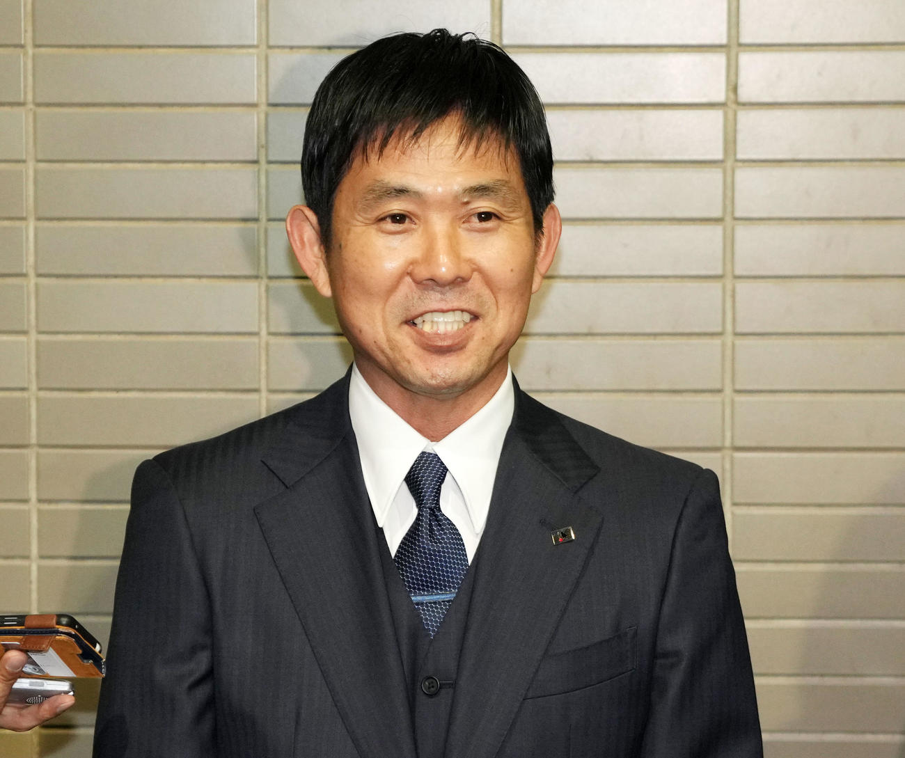 成田空港でW杯に向け意気込みを語る日本代表森保監督（撮影・横山健太）