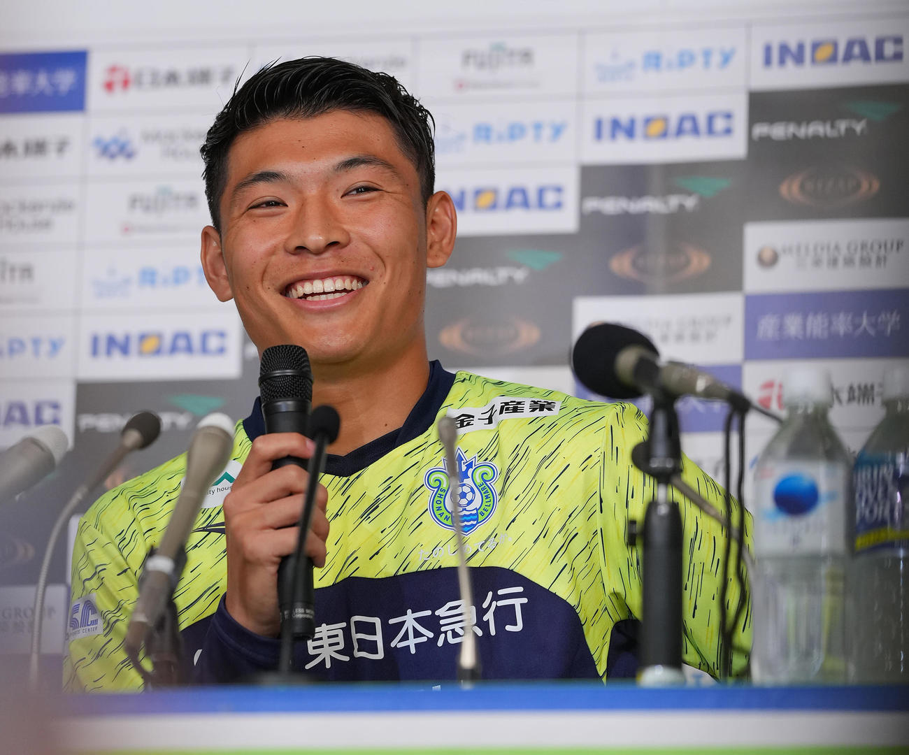日本代表に追加招集された湘南町野は会見で喜びを語る（撮影・垰建太）