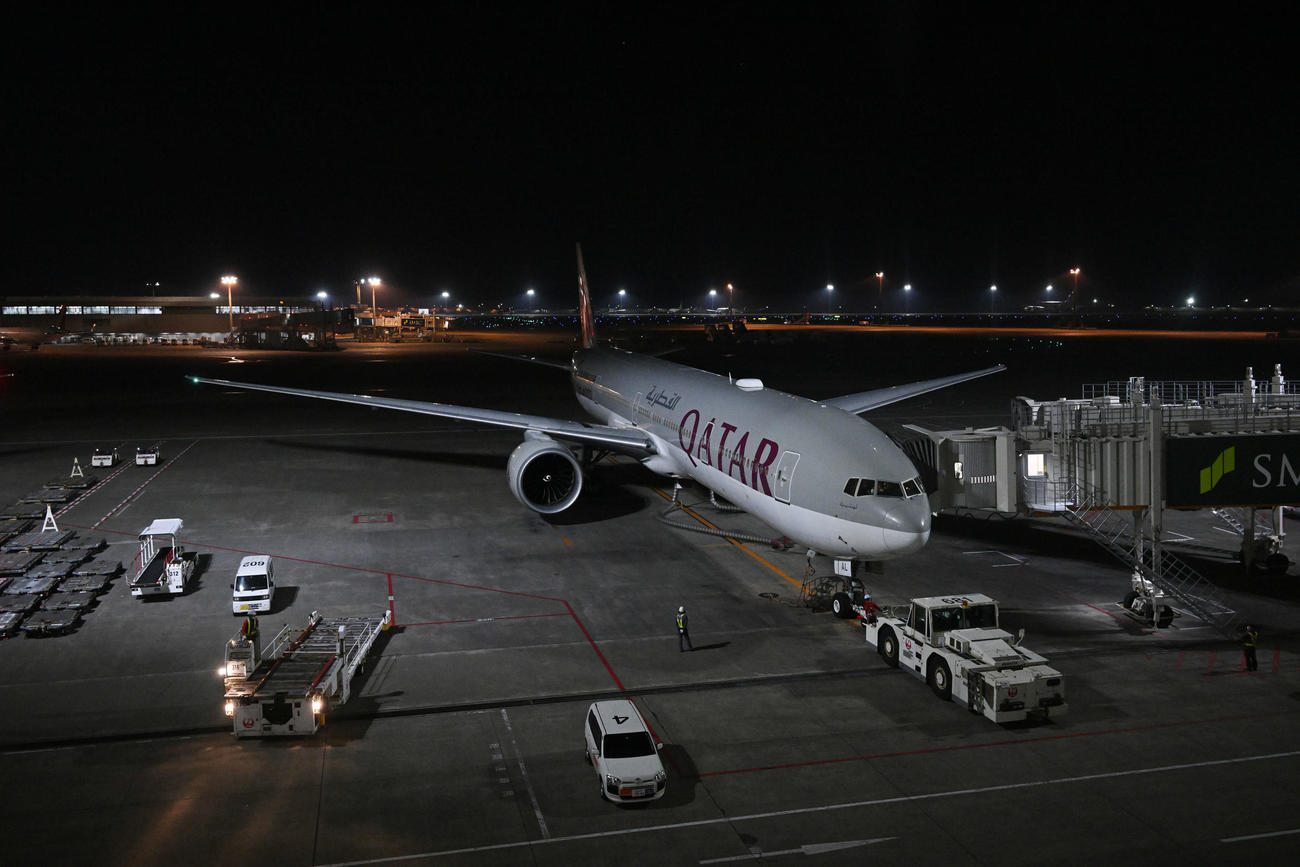 日本代表の酒井が乗り込んだカタール行きの飛行機（撮影・滝沢徹郎）