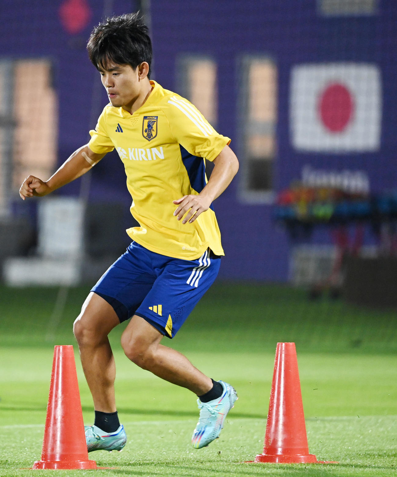 トレーニングをする久保（撮影・横山健太）