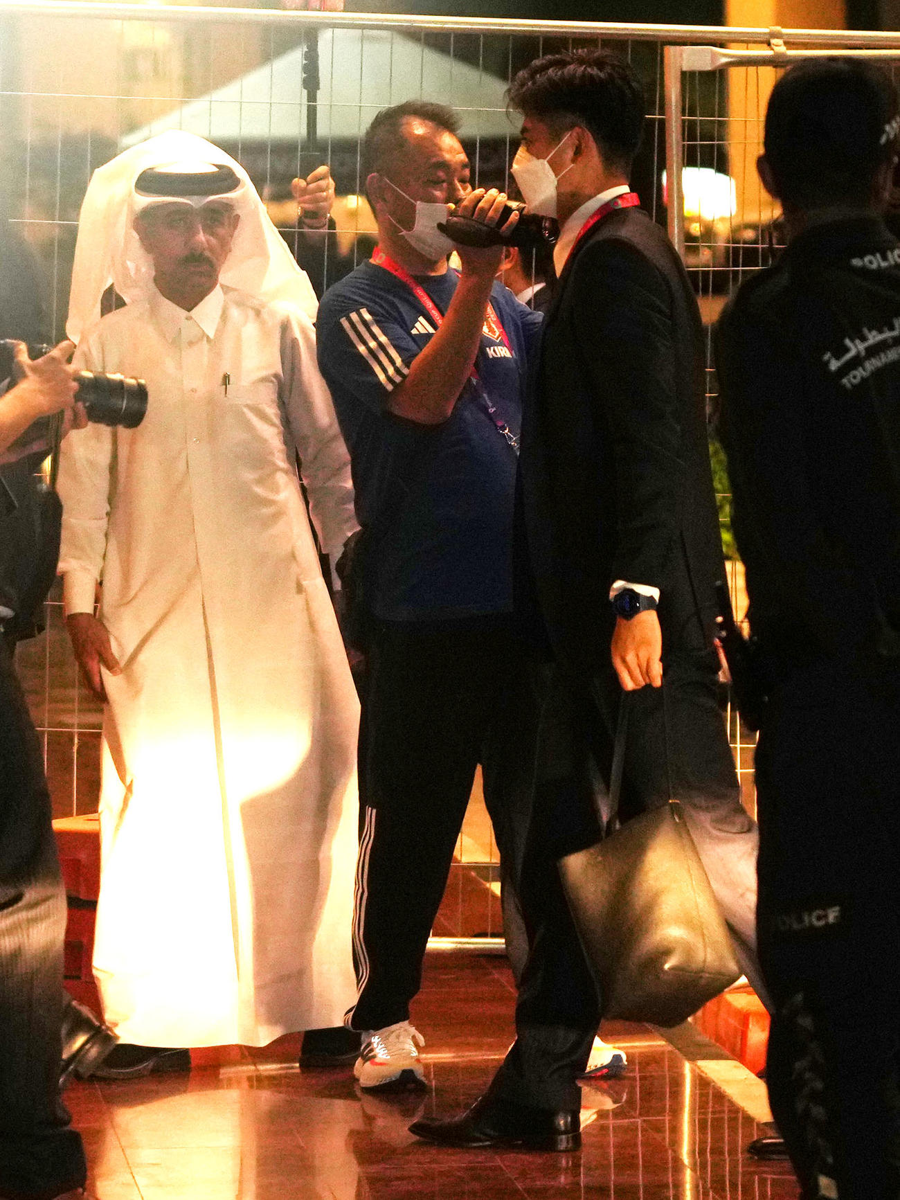 宿舎に到着した谷口（撮影・横山健太）