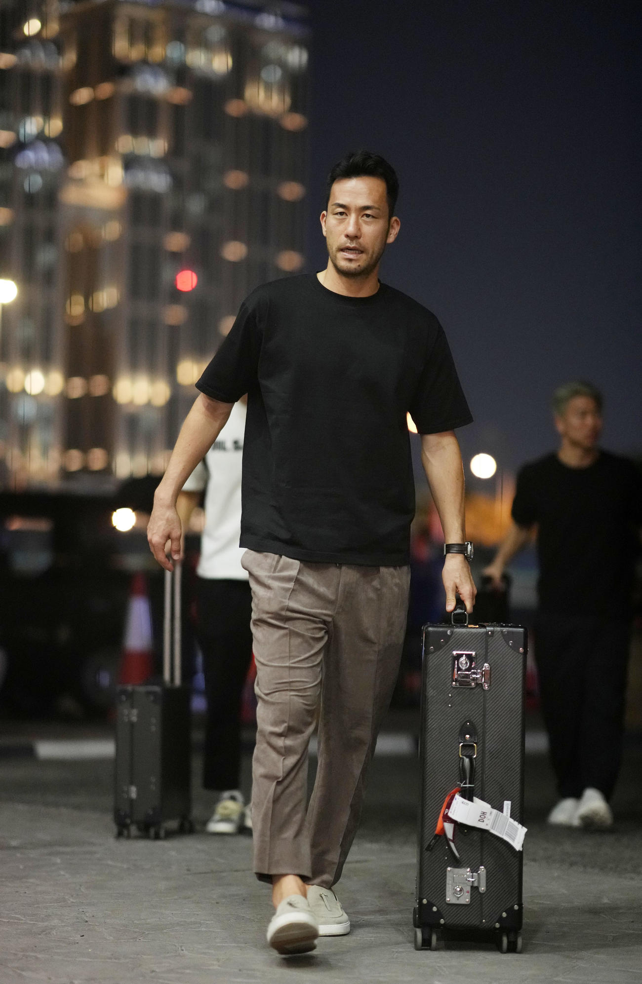 宿舎に到着した吉田（撮影・横山健太）