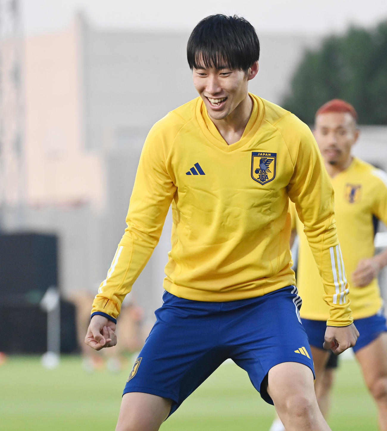 22日、笑顔を見せる鎌田