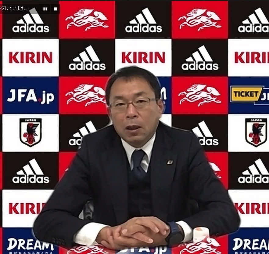 オンラインで会見する反町技術委員長