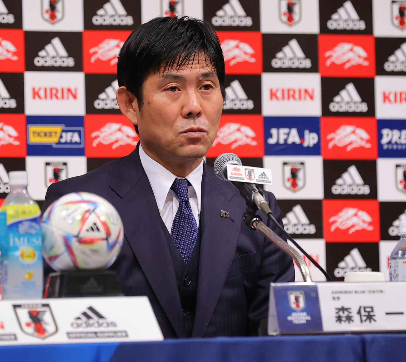 就任記者会見を行う日本代表森保監督（撮影・野上伸悟）