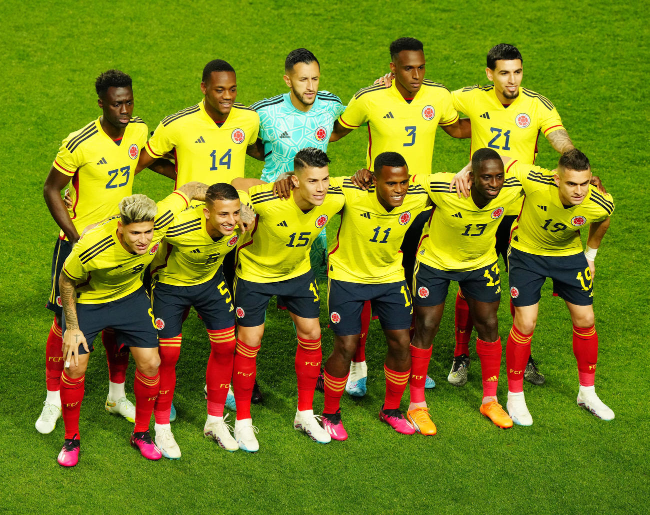 日本対コロンビア　試合前、集合写真に納まるコロンビア代表の選手たち（撮影・江口和貴）