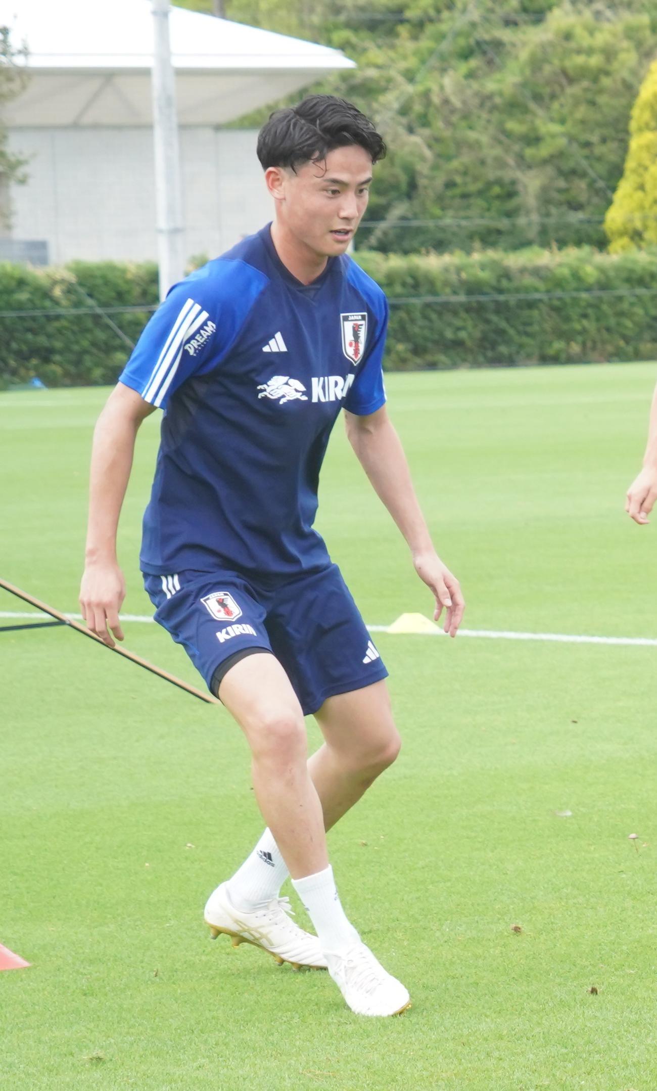 欧州遠征に臨むU－22日本代表DF内野貴史（撮影・佐藤成）
