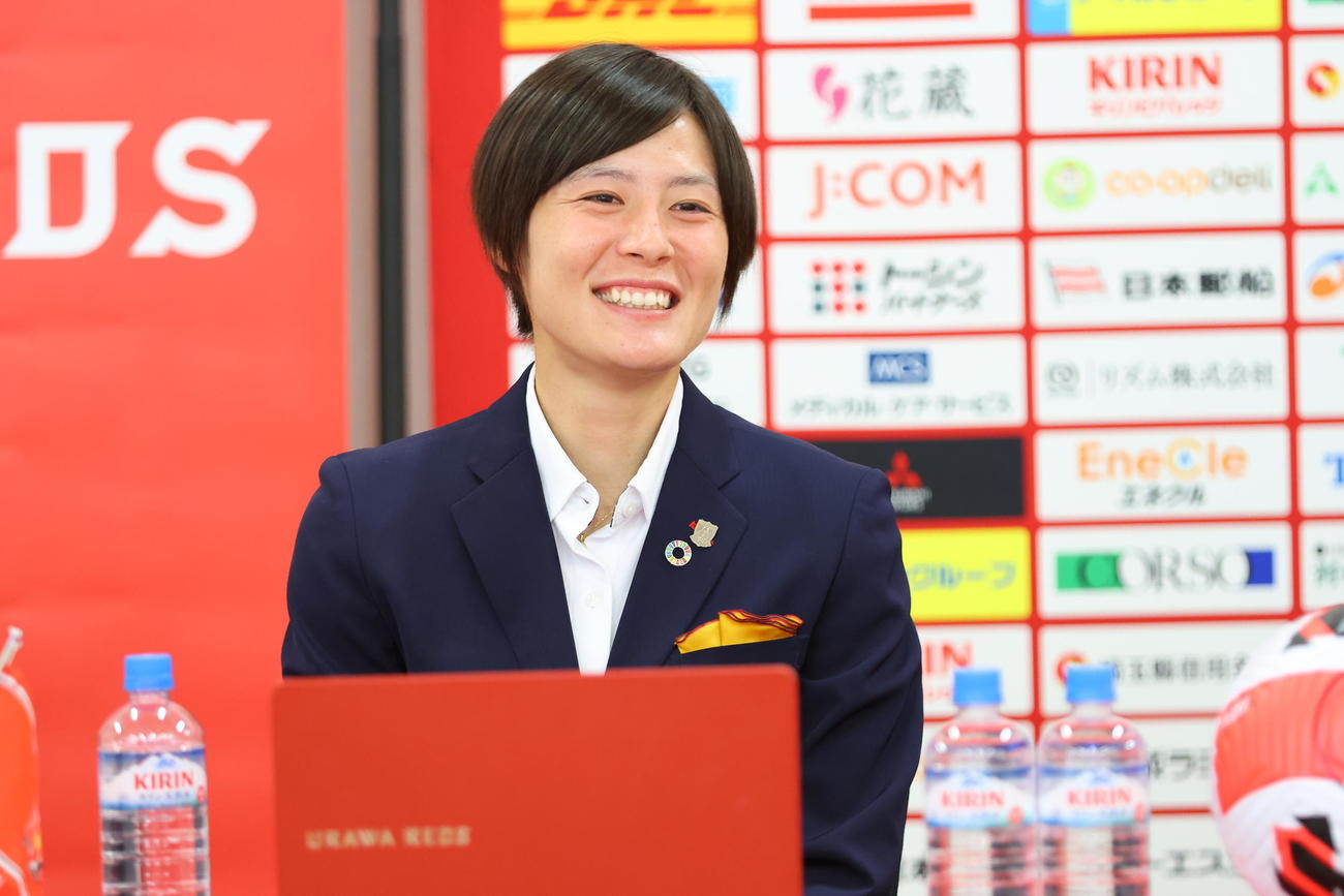 なでしこジャパンの女子W杯メンバーに選ばれて会見する三菱重工浦和MF猶本光コピーライトURAWA REDS