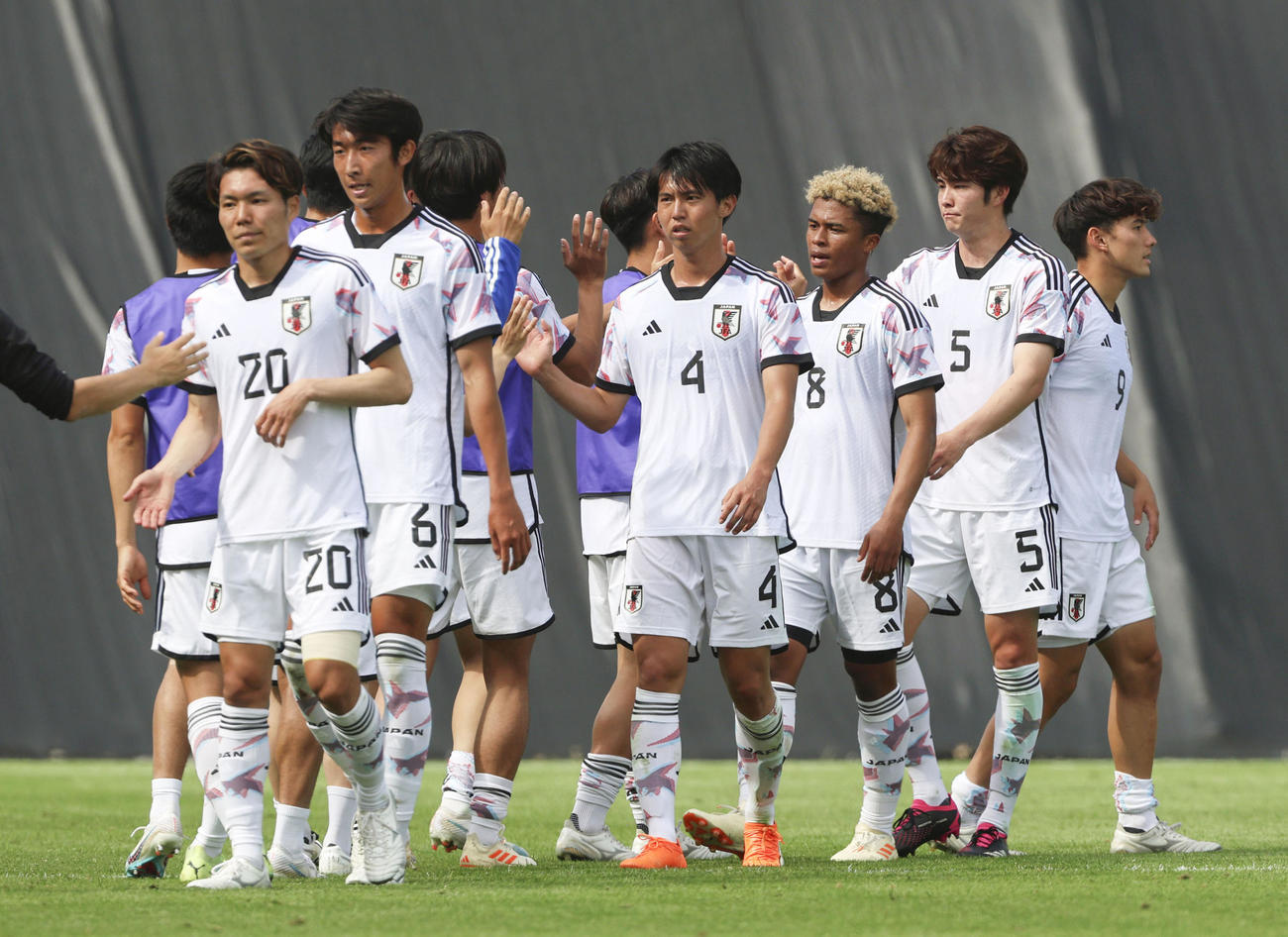 オランダと引き分けた日本イレブン（共同）