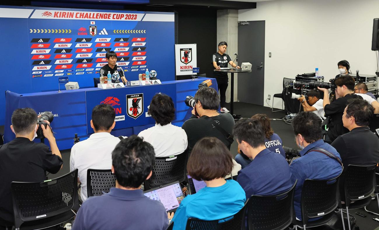 ペルー戦に向けて会見をひらく森保監督（撮影・上田博志）