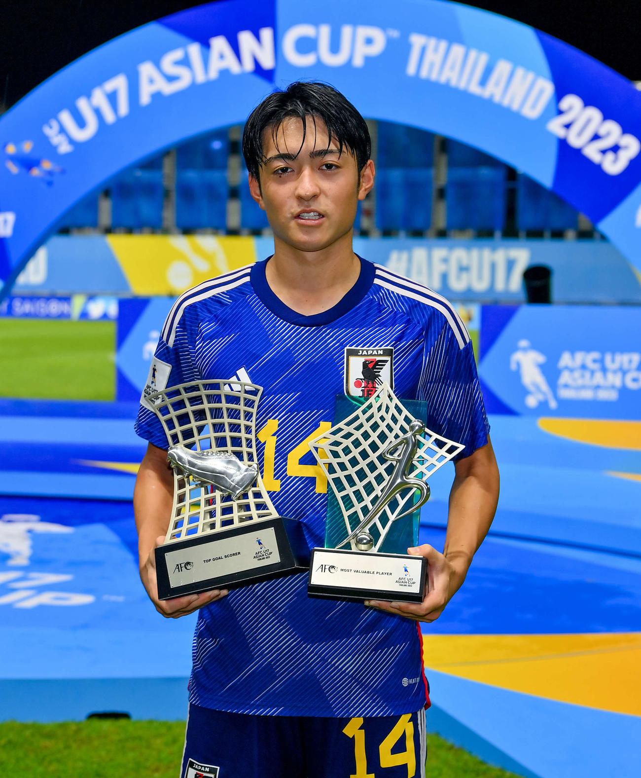 大会MVPと得点王の名和田（C）2023AFC
