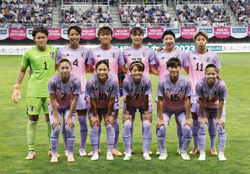 パナマ戦に臨む日本代表イレブン。（前列左から）清水、長野、宮沢、藤野、長谷川、（後列左から）GK山下、熊谷、南、石川、遠藤、田中美（共同）