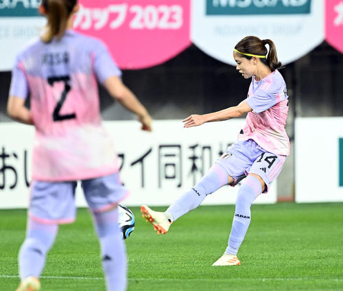 日本対パナマ　後半、ゴールを決める長谷川（撮影・たえ見朱実）