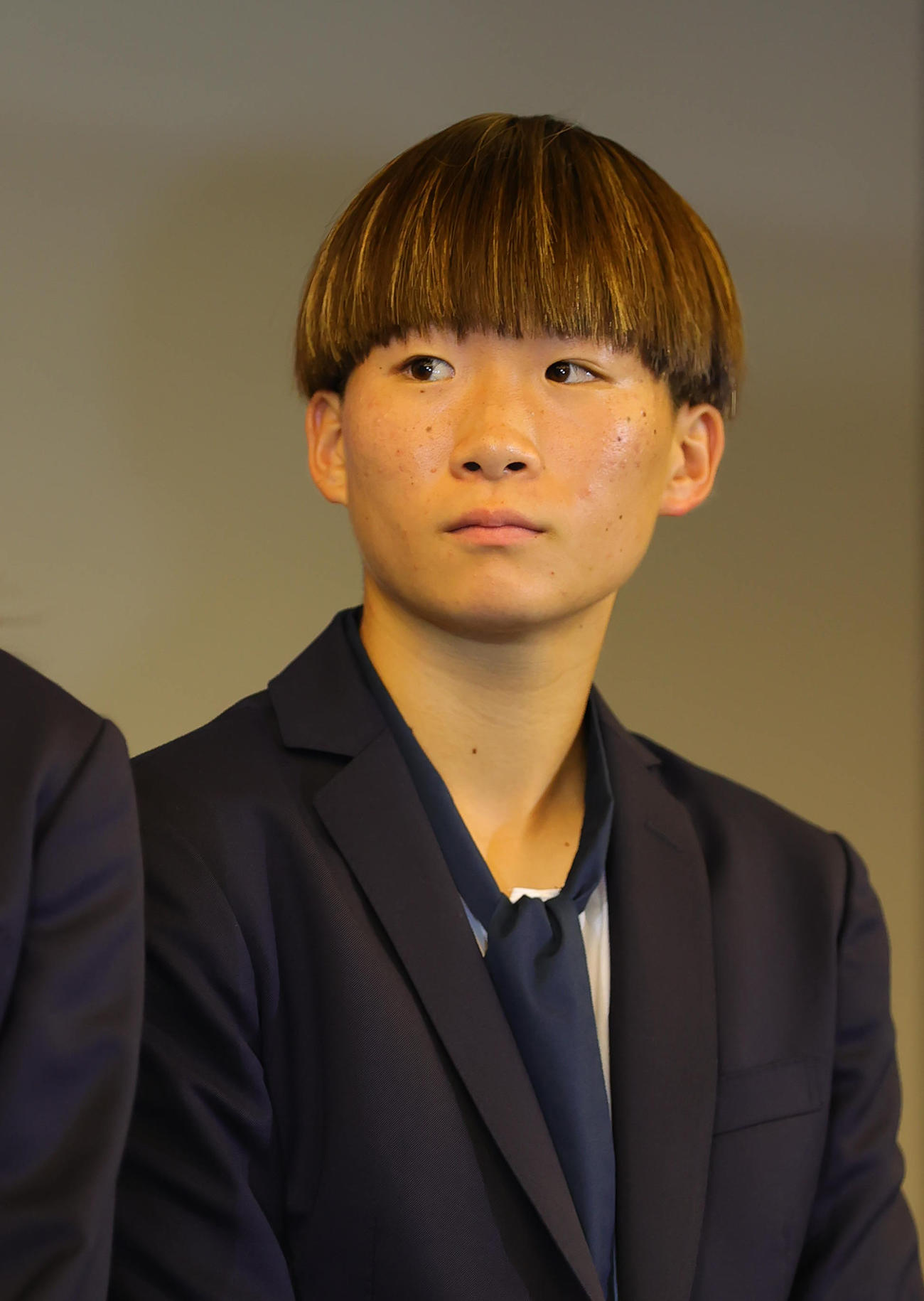 サッカー女子W杯オーストラリア・ニュージーランド大会に向け出発する日本女子代表なでしこジャパンの藤野（撮影・野上伸悟）
