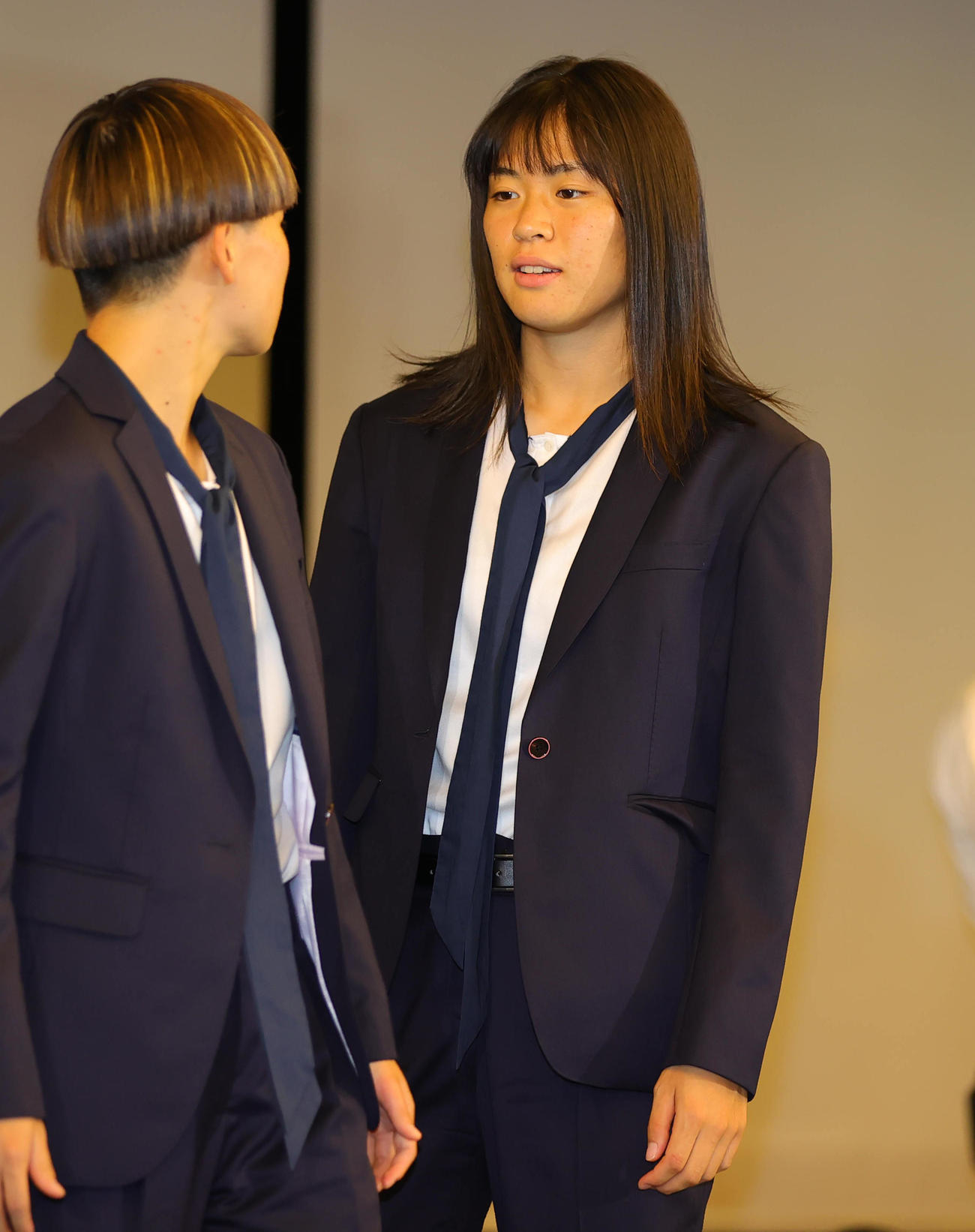 サッカー女子W杯オーストラリア・ニュージーランド大会に向け出発する日本女子代表なでしこジャパンの石川璃音（撮影・野上伸悟）