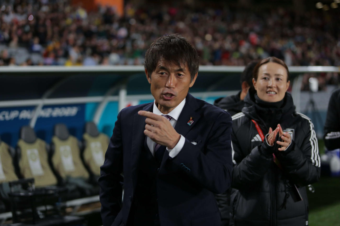 日本対スウェーデン　試合に臨むなでしこジャパン池田監督（撮影・PNP）