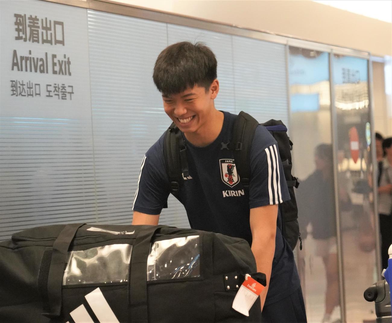 バーレーンで行われたU－23AFCアジアカップ予選から帰国したU－22日本代表の高井幸大