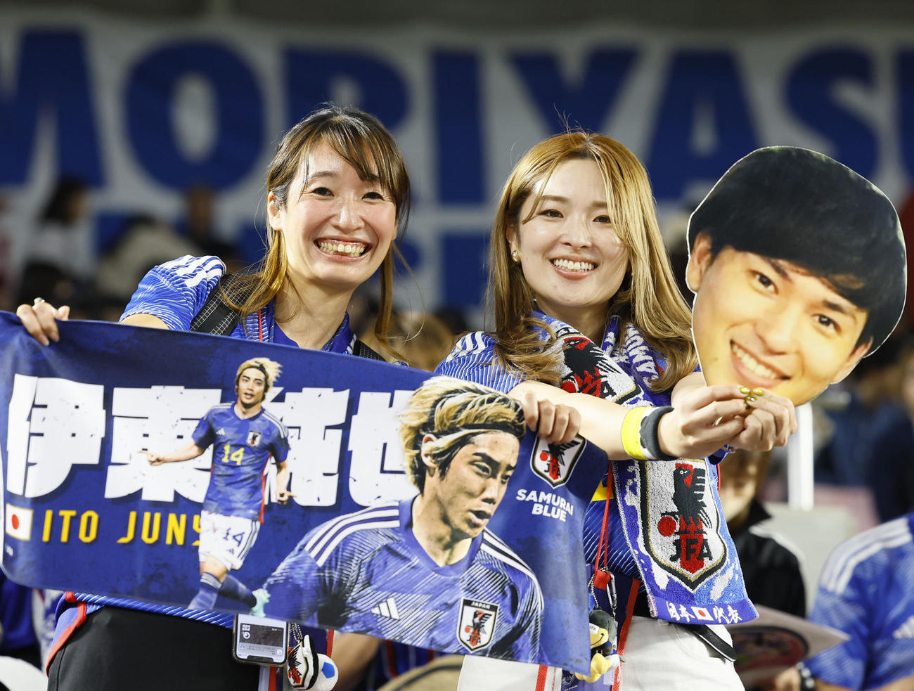 キリンチャレンジカップ2023　日本対チュニジア　盛り上がる日本サポーター（撮影・藤尾明華）
