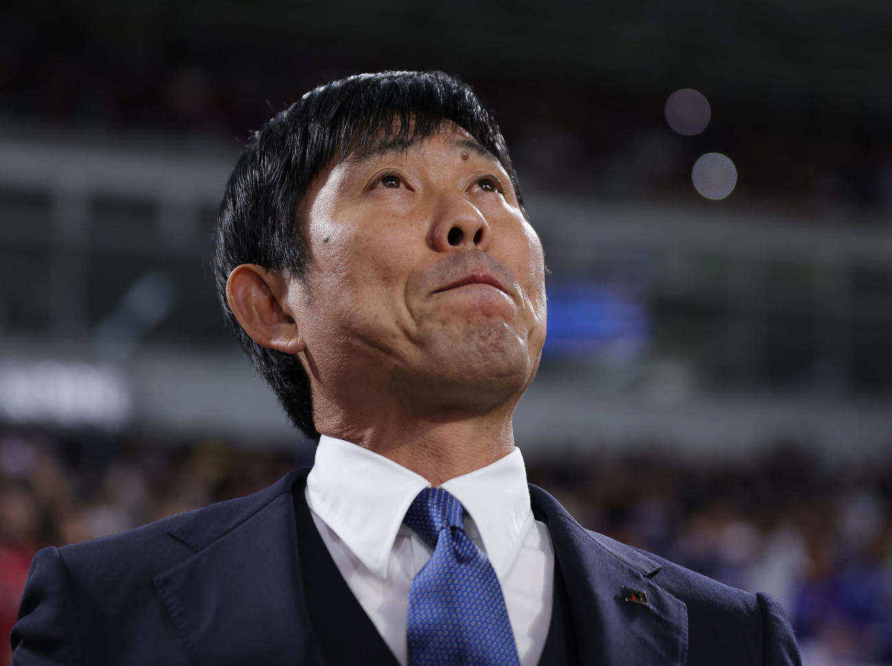 日本対チュニジア　君が代を斉唱する森保監督（撮影・前田充）