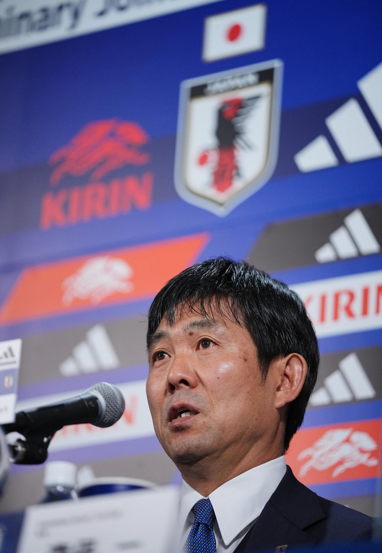 日本代表メンバーを発表し会見に臨む森保監督（撮影・垰建太）