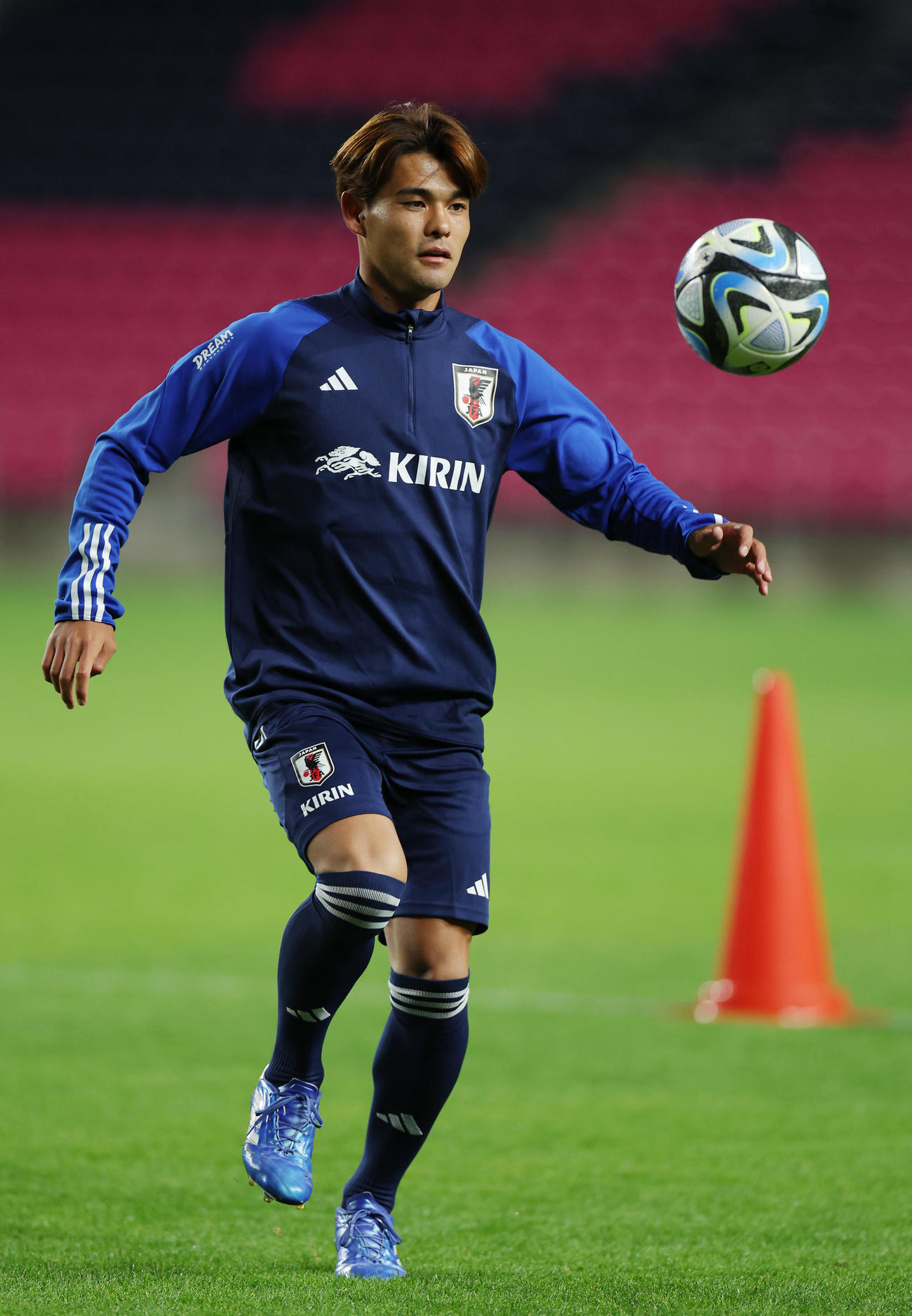 日本代表に合流し、ミャンマー戦に向け調整する佐野（撮影・前田充）