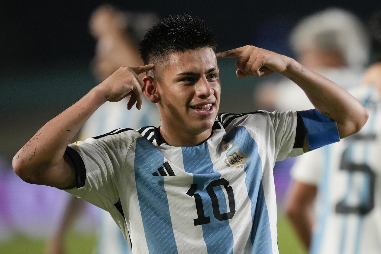 先制ゴールを決め喜ぶアルゼンチンMFエチェベリ（AP）