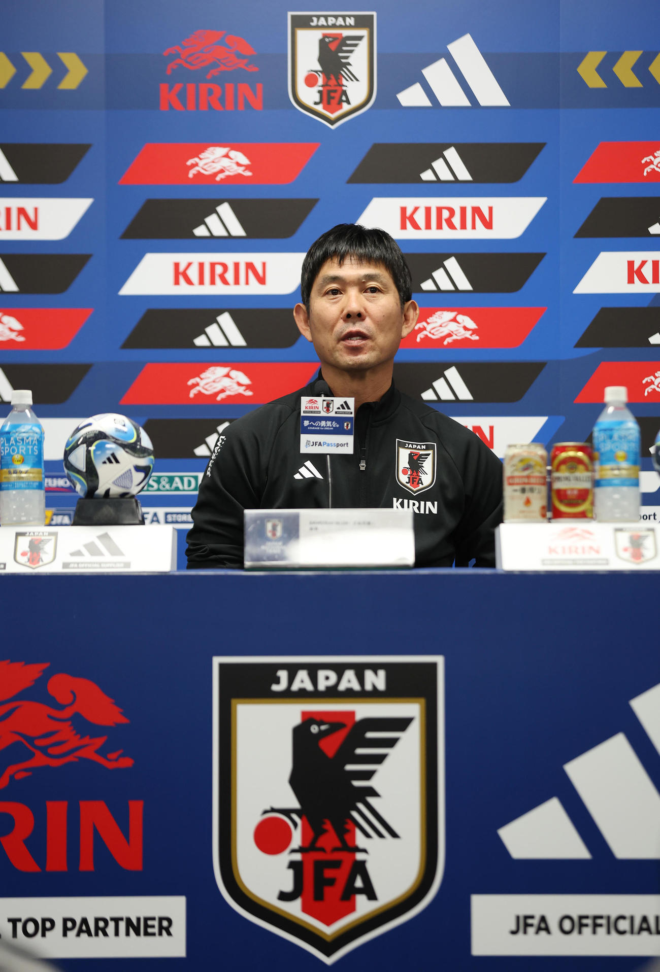 ミャンマー戦の前日会見に臨む森保監督（撮影・前田充）